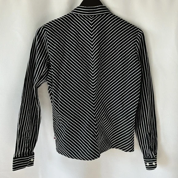 Tommy Hilfiger Women's Button Down Black & White Striped Ruffle Blouse Size 8 - Picture 6 of 11
